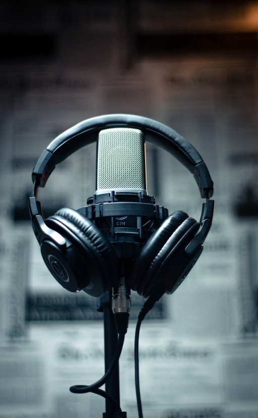 Maximizing Audio Experience: An In-Depth Look into AT2035 Microphones